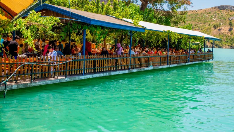 lara green-canyon-lake restaurant